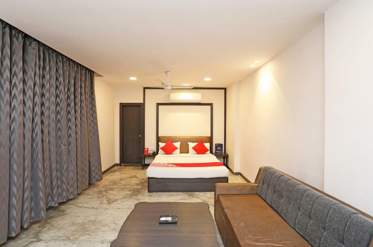 Oyo 15966 Hotel Shivam Калькутта Экстерьер фото